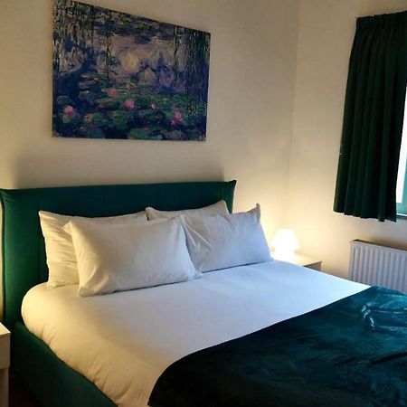 Emerald - In The Heart Of Trastevere Рим Екстериор снимка